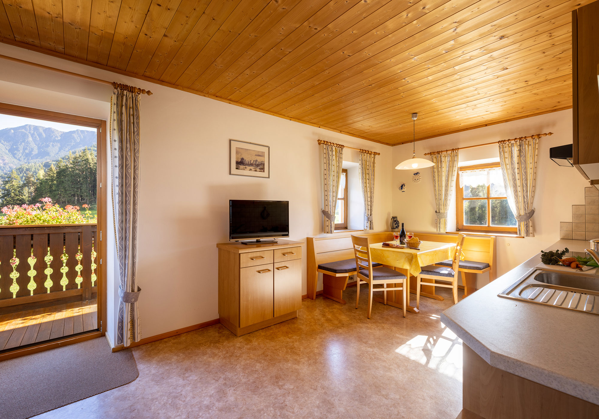 Cucina-soggiorno appartamento Rasciesa